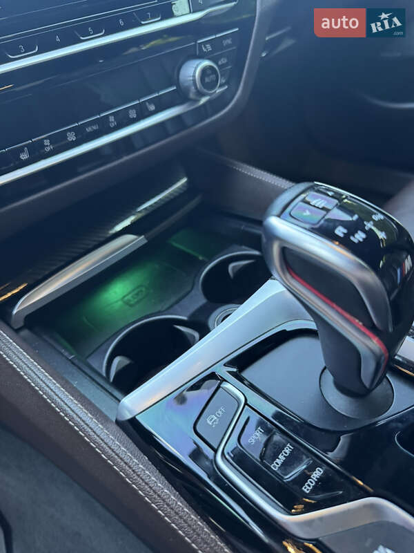 Седан BMW 5 Series 2017 в Черновцах