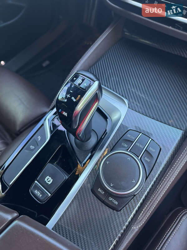 Седан BMW 5 Series 2017 в Черновцах