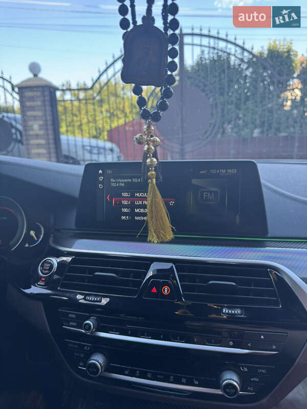 Седан BMW 5 Series 2017 в Черновцах