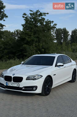 Седан BMW 5 Series 2015 в Самборі