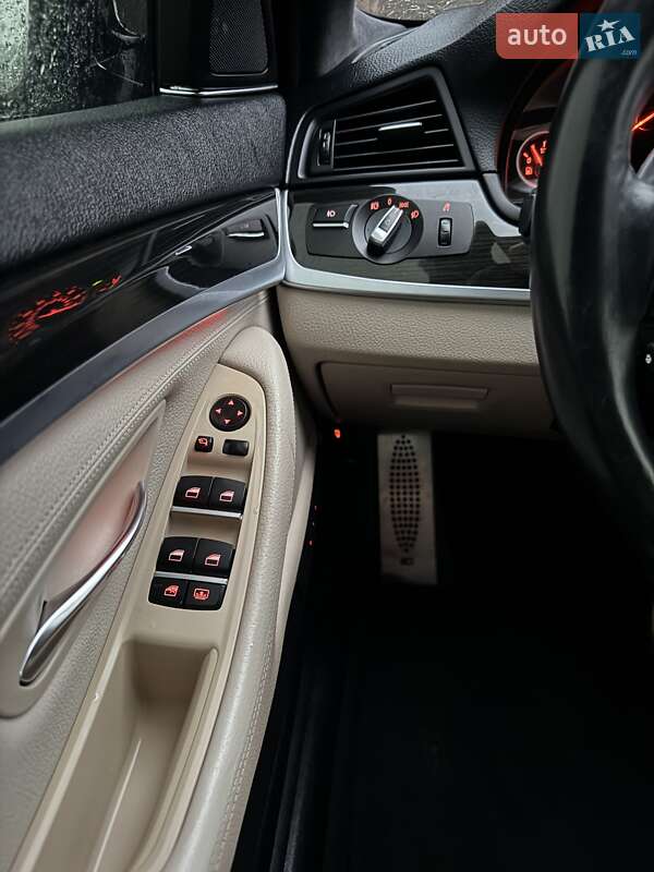 Седан BMW 5 Series 2011 в Хмельницькому