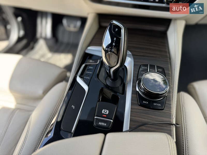 Седан BMW 5 Series 2017 в Тернополе
