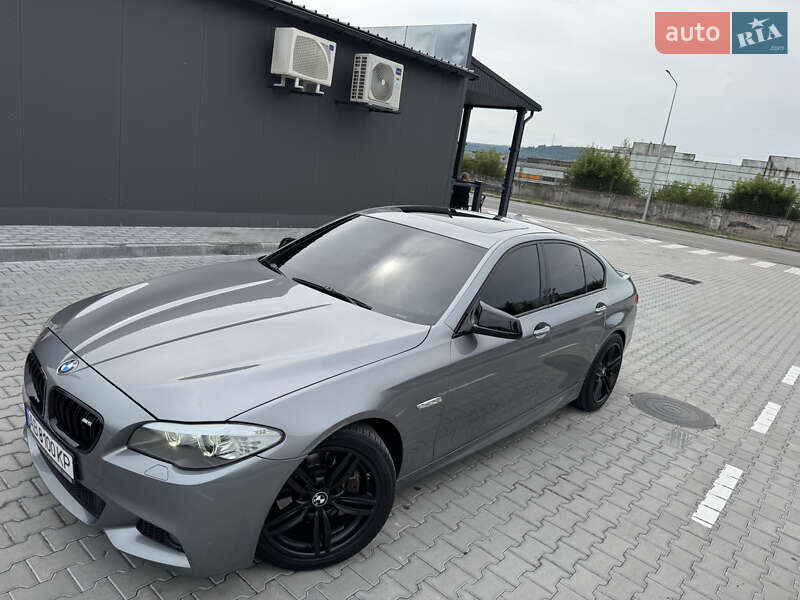 Седан BMW 5 Series 2013 в Могилев-Подольске