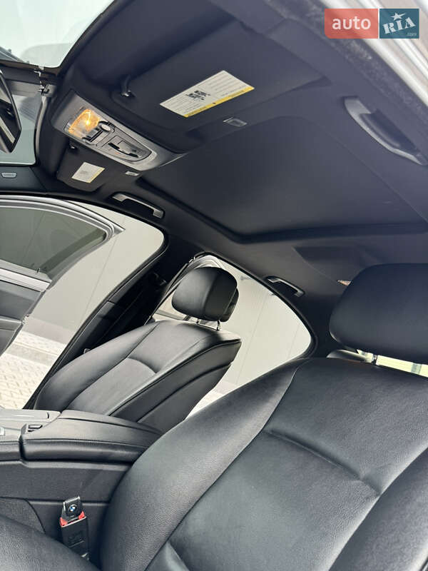 Седан BMW 5 Series 2013 в Могилев-Подольске