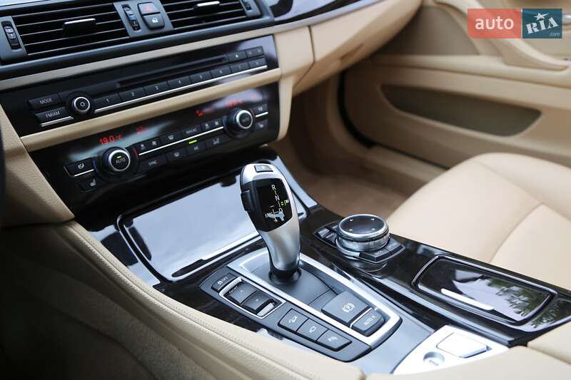 Седан BMW 5 Series 2014 в Киеве