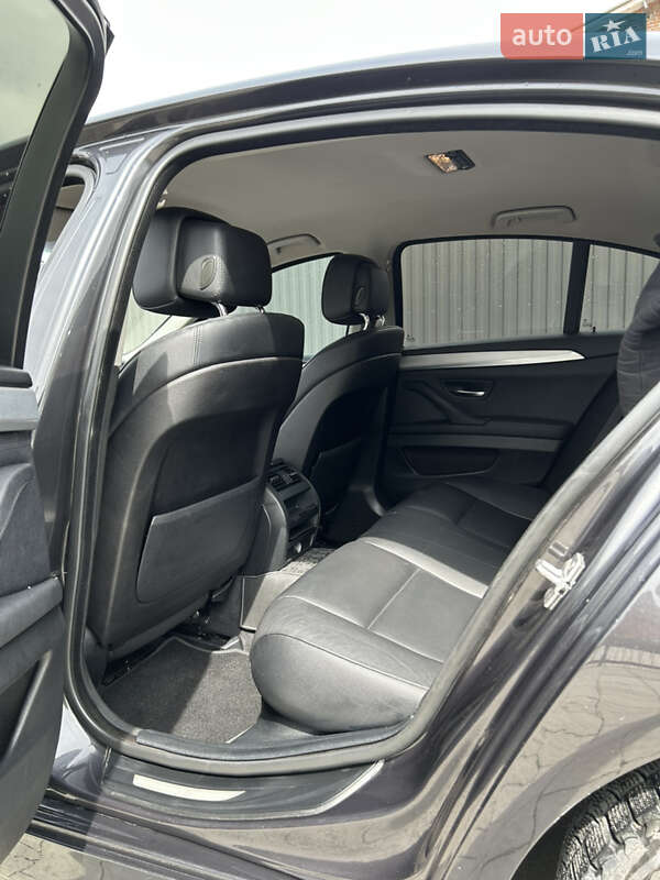 Седан BMW 5 Series 2011 в Львові