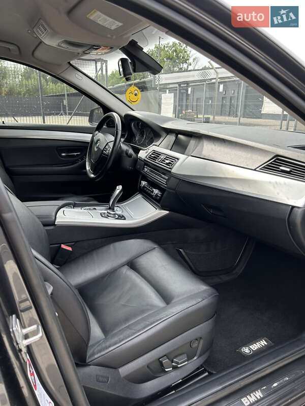 Седан BMW 5 Series 2011 в Львові