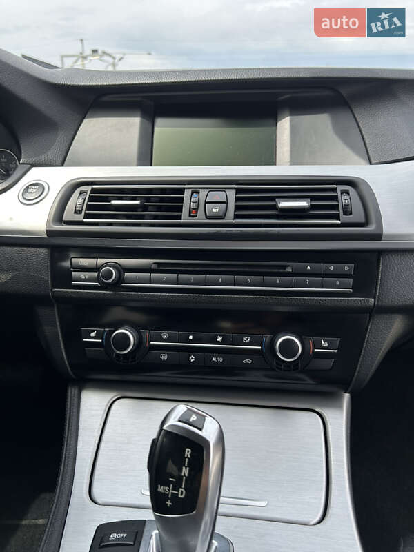 Седан BMW 5 Series 2011 в Львові