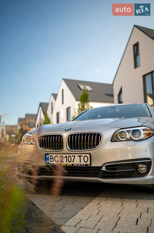 Седан BMW 5 Series 2013 в Львове