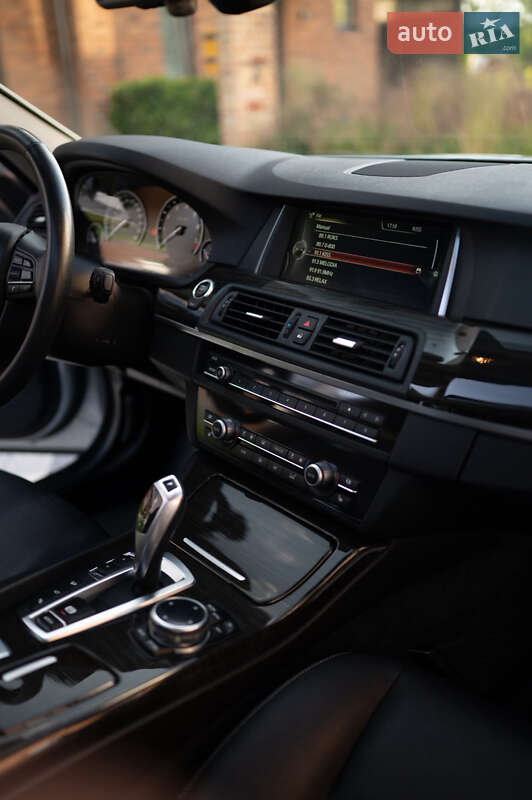 Седан BMW 5 Series 2013 в Львове