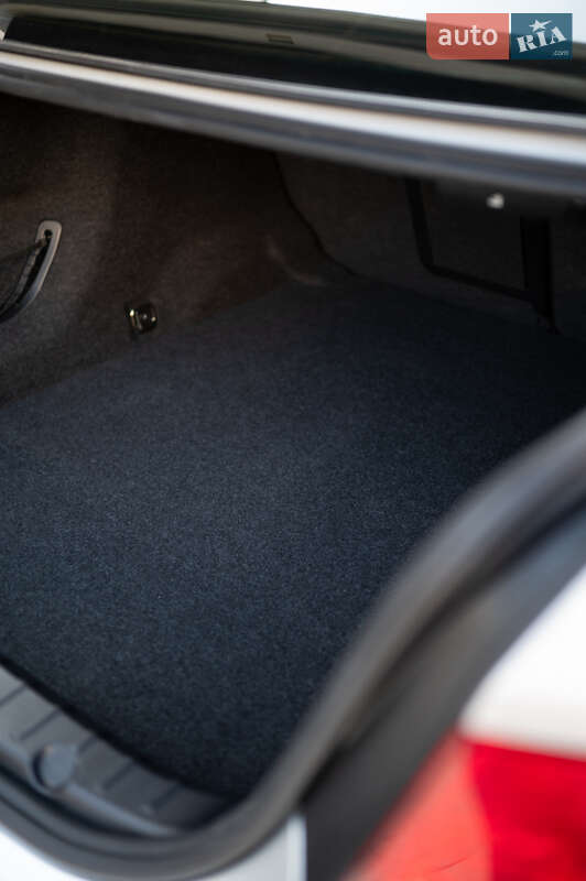 Седан BMW 5 Series 2013 в Львове