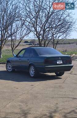 Седан BMW 5 Series 1990 в Миколаєві