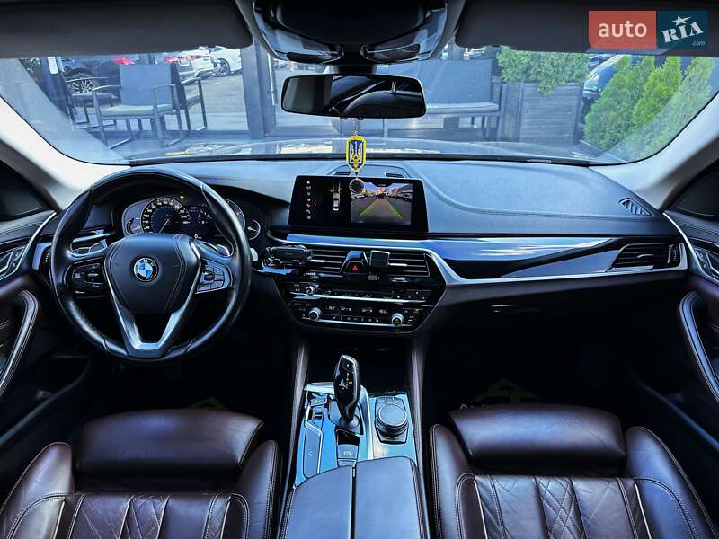 Седан BMW 5 Series 2016 в Киеве