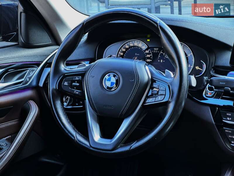 Седан BMW 5 Series 2016 в Киеве
