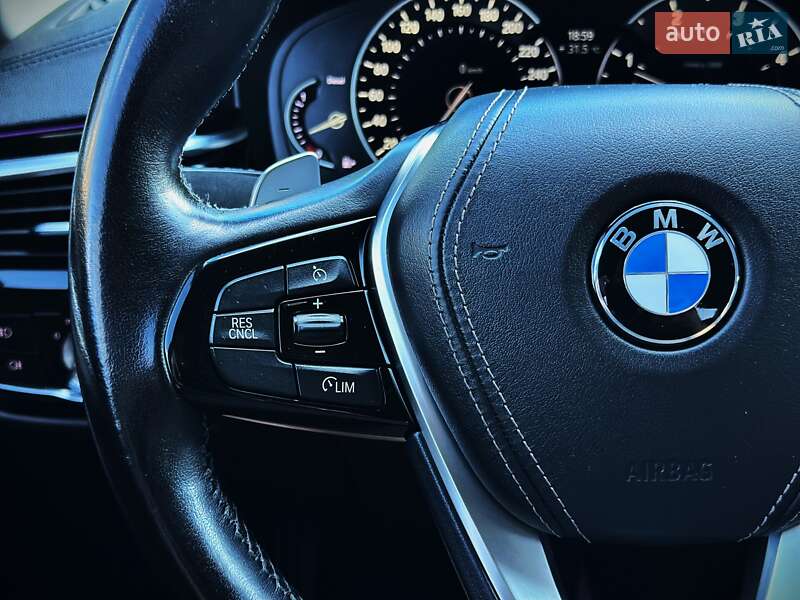 Седан BMW 5 Series 2016 в Киеве
