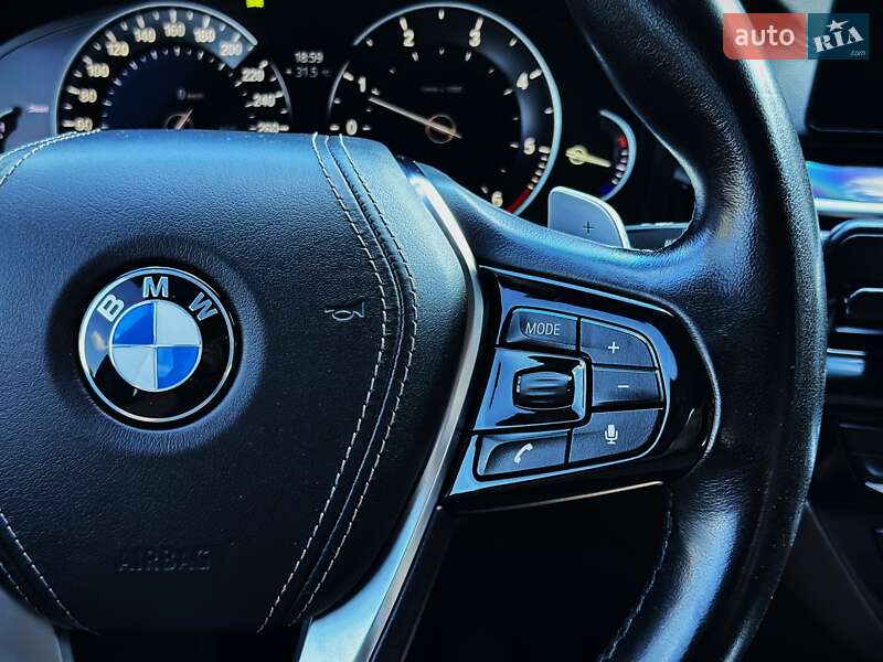 Седан BMW 5 Series 2016 в Киеве
