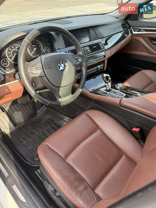 Седан BMW 5 Series 2013 в Кривому Розі