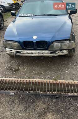 Седан BMW 5 Series 2000 в Гайсине