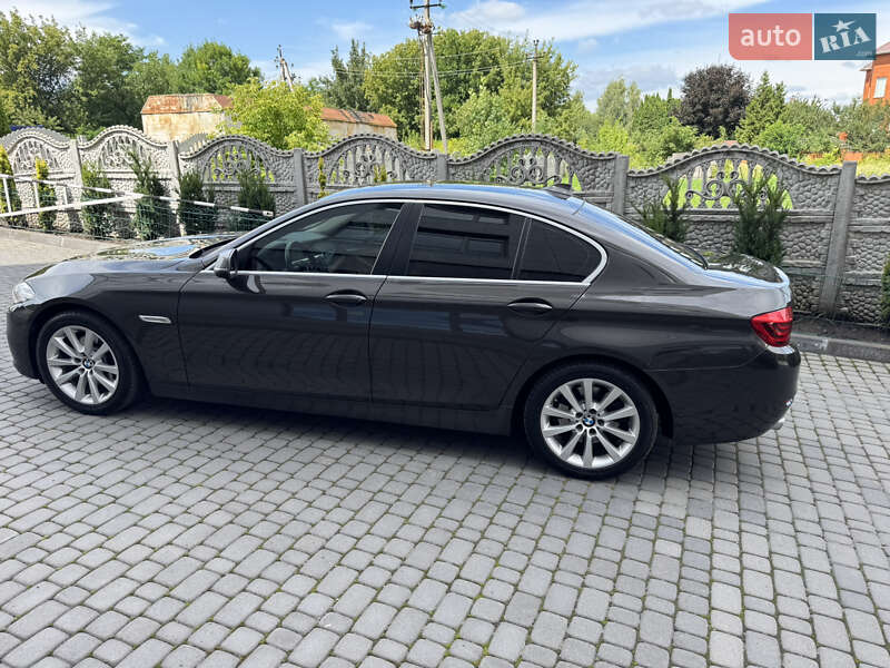 Седан BMW 5 Series 2016 в Хмельницком