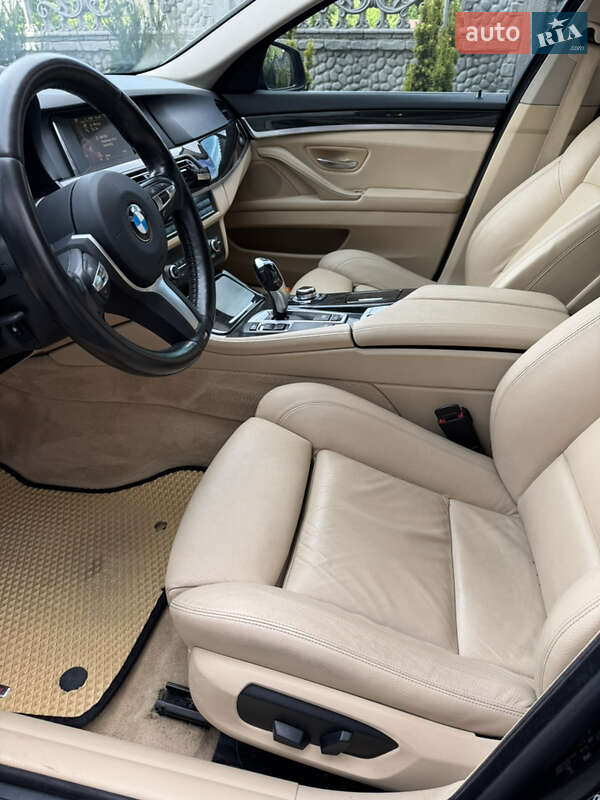 Седан BMW 5 Series 2016 в Хмельницком