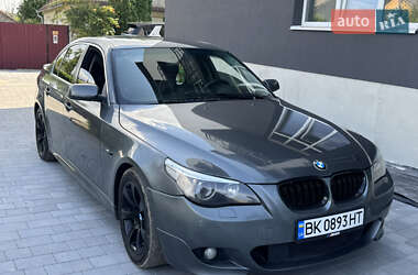 Седан BMW 5 Series 2005 в Дубні