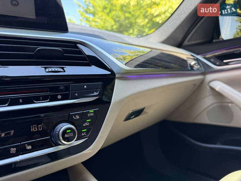 Седан BMW 5 Series 2018 в Киеве