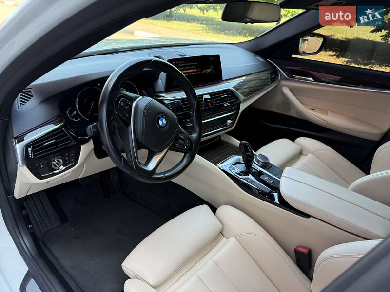 Седан BMW 5 Series 2018 в Киеве