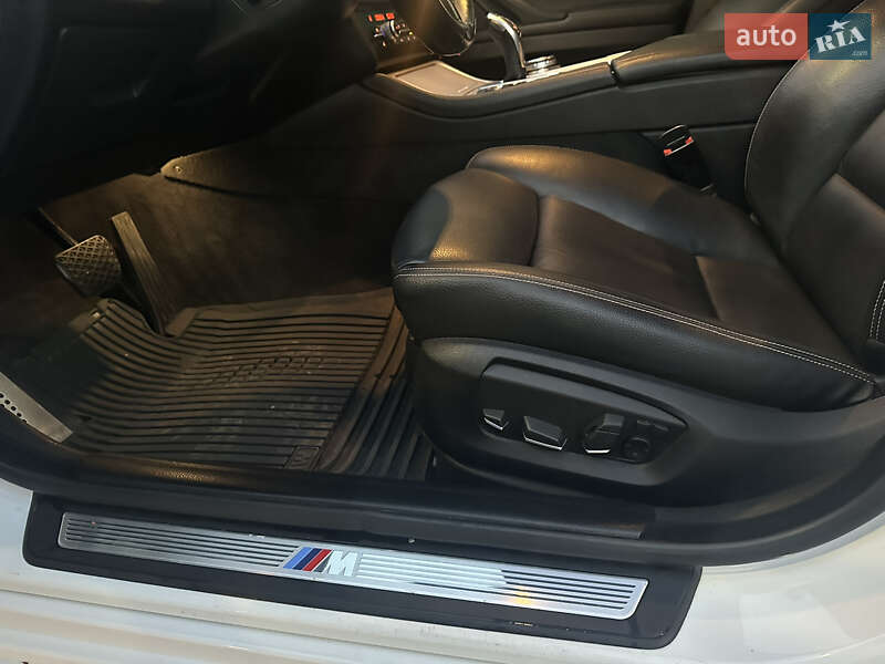 Седан BMW 5 Series 2016 в Львові