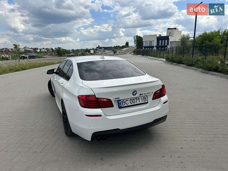 Седан BMW 5 Series 2016 в Львові