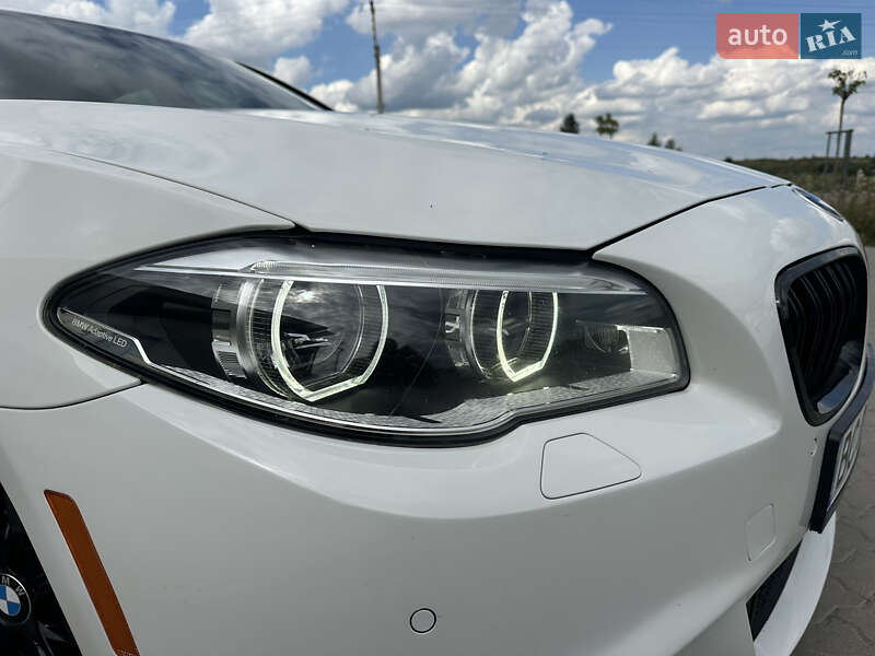 Седан BMW 5 Series 2016 в Львові