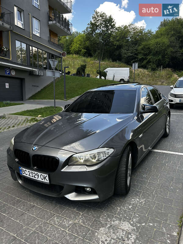 Седан BMW 5 Series 2013 в Львові