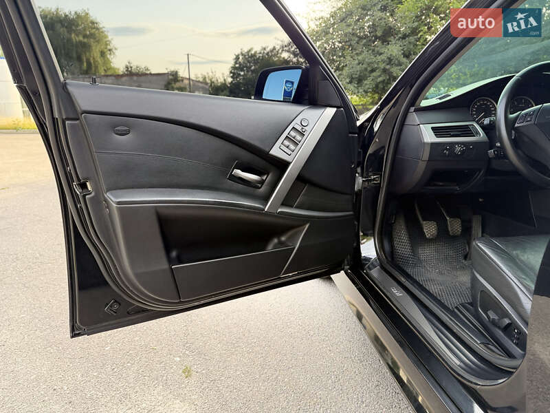 Седан BMW 5 Series 2004 в Чемерівцях