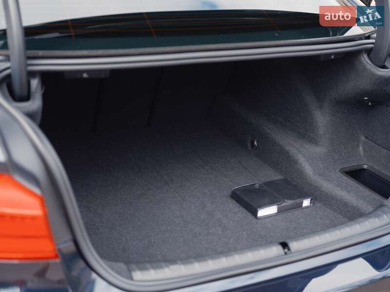 Седан BMW 5 Series 2018 в Днепре