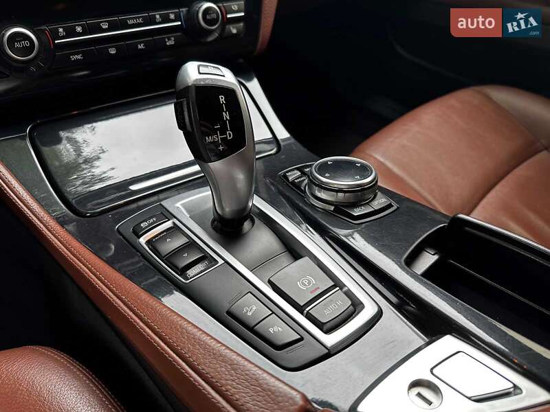 Седан BMW 5 Series 2014 в Киеве