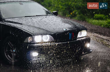 Седан BMW 5 Series 2002 в 