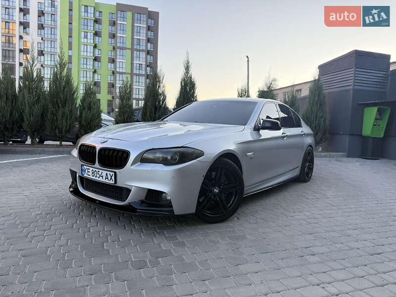 BMW 5 Series 2012