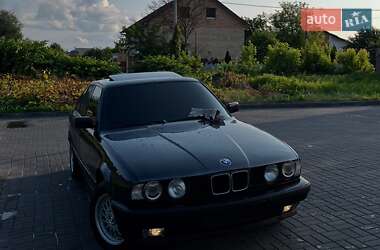 Седан BMW 5 Series 1992 в Києві