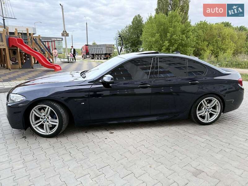 Седан BMW 5 Series 2015 в Ровно