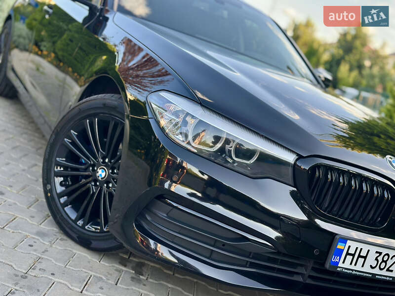 Седан BMW 5 Series 2017 в Одессе