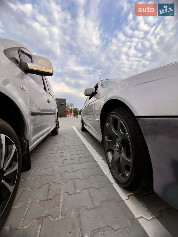 Універсал BMW 5 Series 2000 в Києві