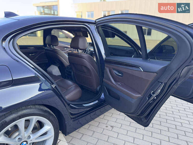 Седан BMW 5 Series 2016 в Запорожье
