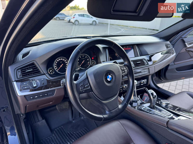 Седан BMW 5 Series 2016 в Запорожье