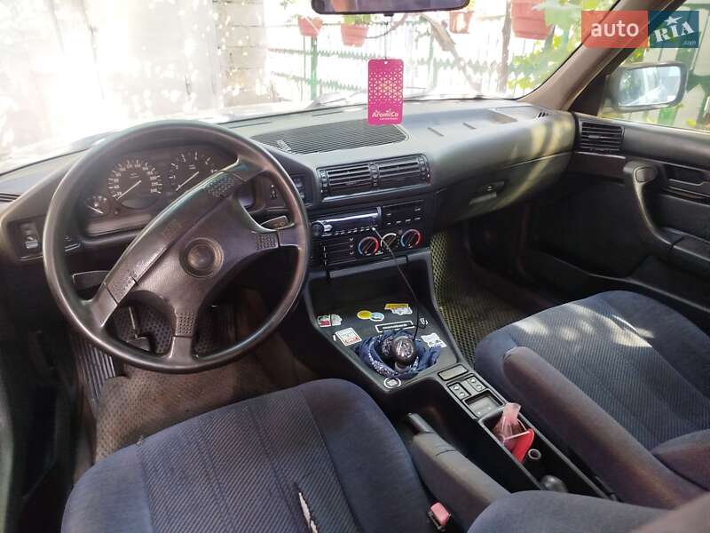 Седан BMW 5 Series 1992 в Первомайске