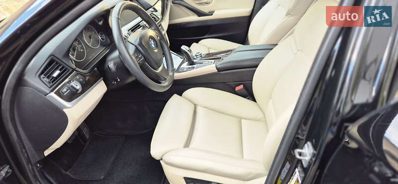 Седан BMW 5 Series 2011 в Дубні
