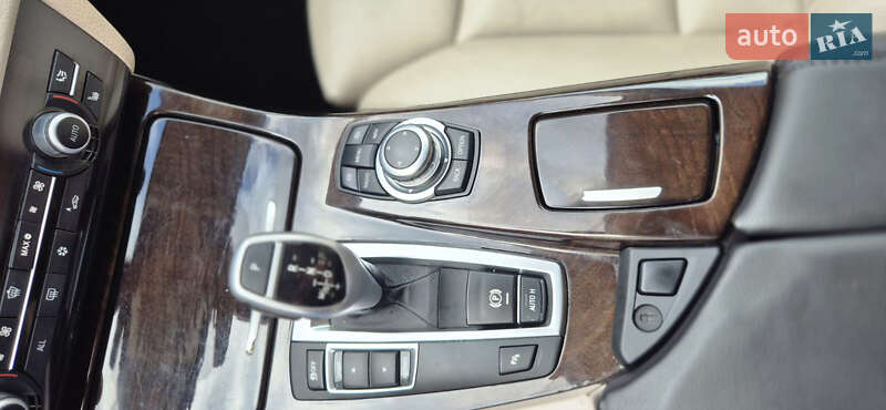 Седан BMW 5 Series 2011 в Дубні