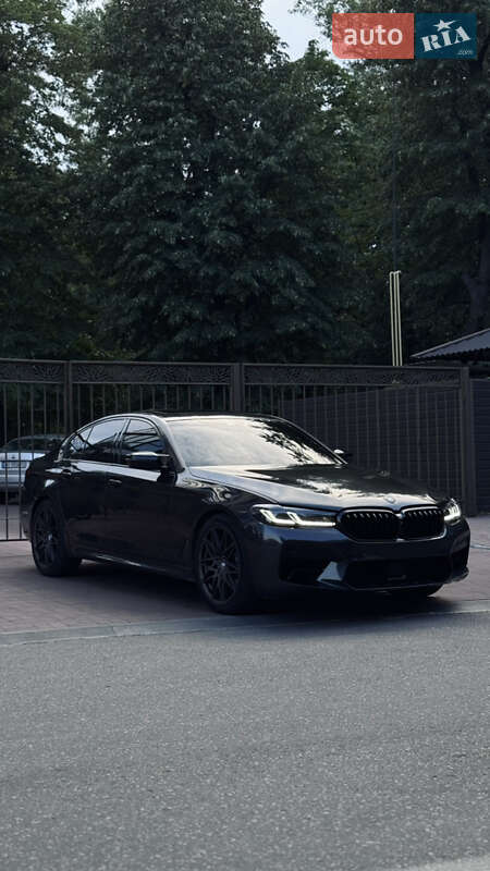 Седан BMW 5 Series 2017 в Киеве фото 8 Седан BMW 5 Series 2017 в Киеве