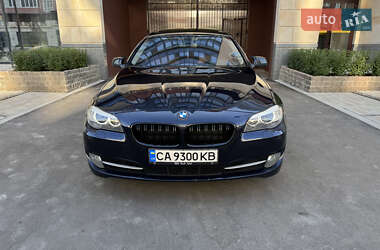 Седан BMW 5 Series 2012 в Умані