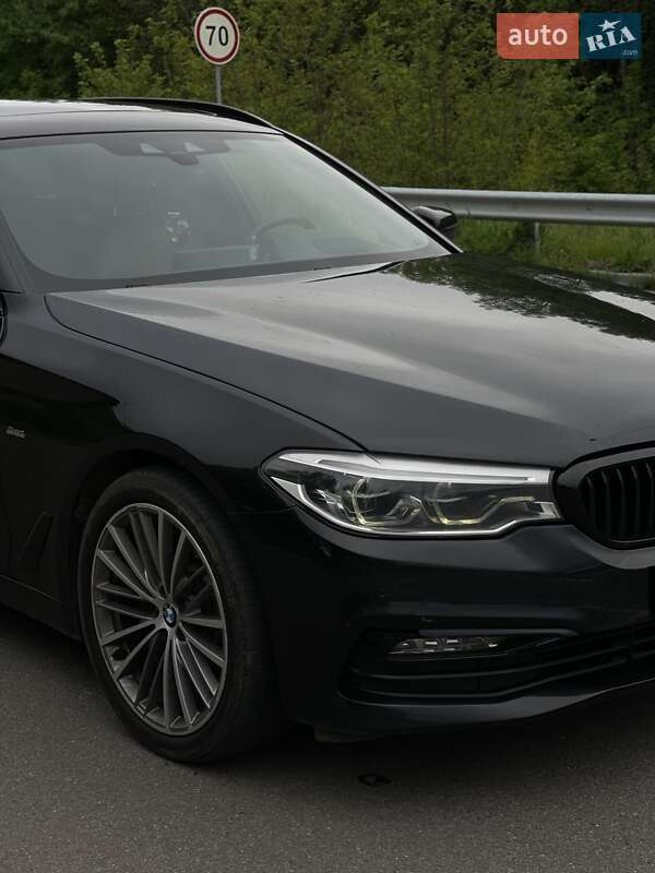 Универсал BMW 5 Series 2017 в Хмельницком