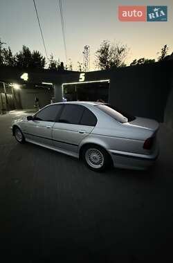 Седан BMW 5 Series 1997 в Запоріжжі