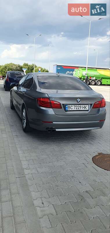 Седан BMW 5 Series 2011 в Львові